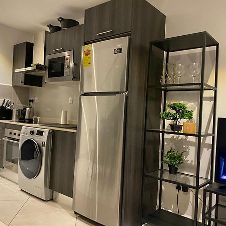 אקרה One Bedroom Apartment At A Embassy Gardens Cantonments מראה חיצוני תמונה