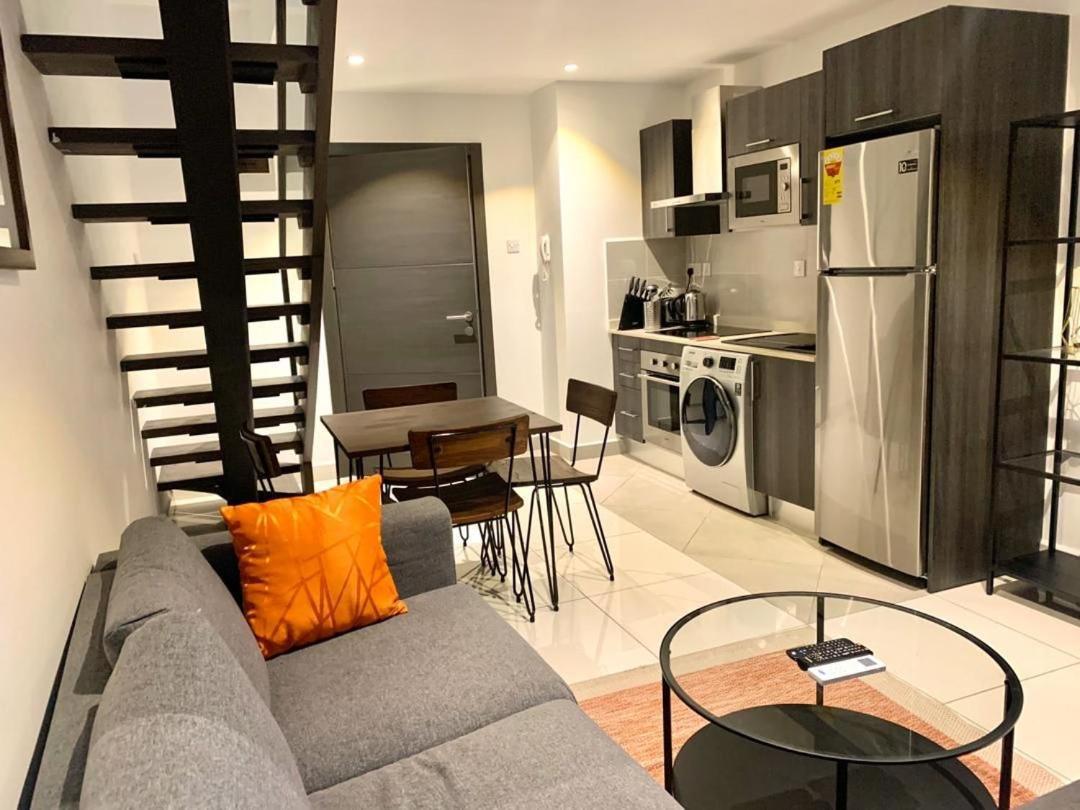 אקרה One Bedroom Apartment At A Embassy Gardens Cantonments מראה חיצוני תמונה