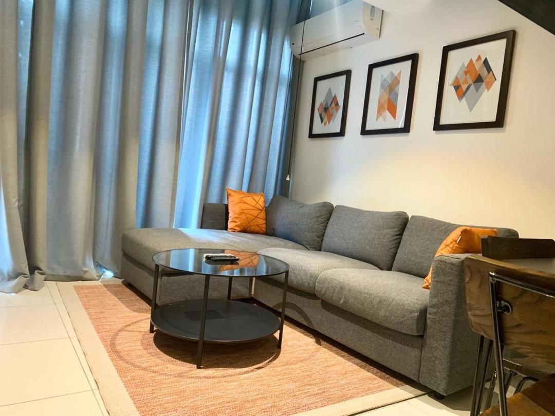 אקרה One Bedroom Apartment At A Embassy Gardens Cantonments מראה חיצוני תמונה