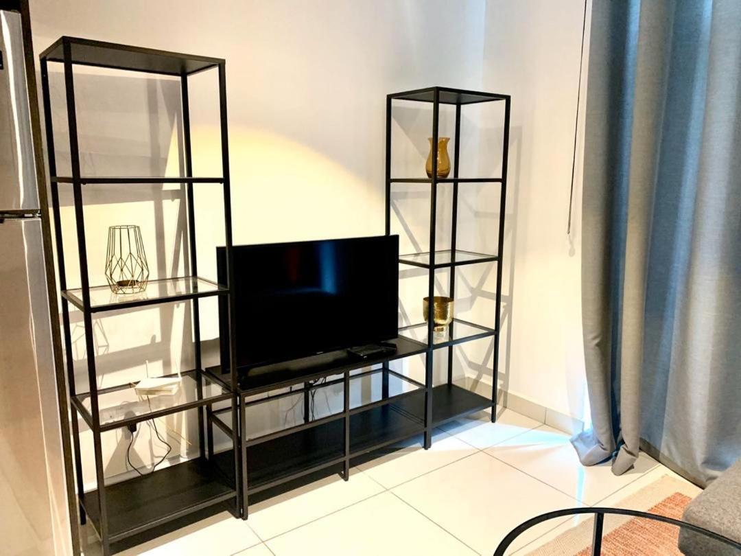 אקרה One Bedroom Apartment At A Embassy Gardens Cantonments מראה חיצוני תמונה