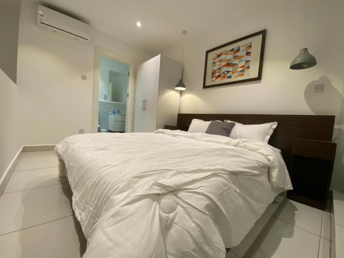 אקרה One Bedroom Apartment At A Embassy Gardens Cantonments מראה חיצוני תמונה