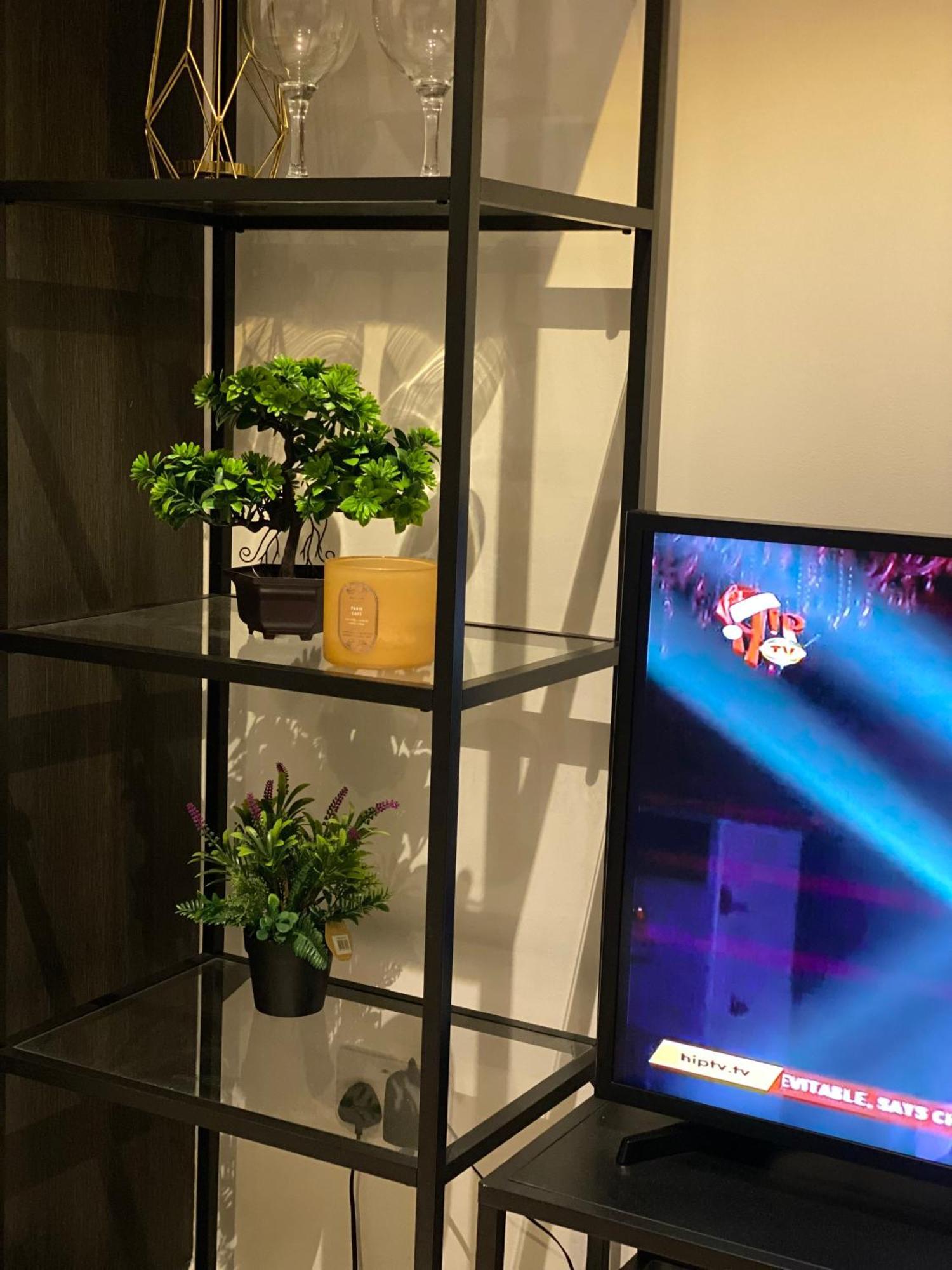 אקרה One Bedroom Apartment At A Embassy Gardens Cantonments מראה חיצוני תמונה